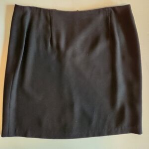 Classic Black Women's Lined Pencil Skirt